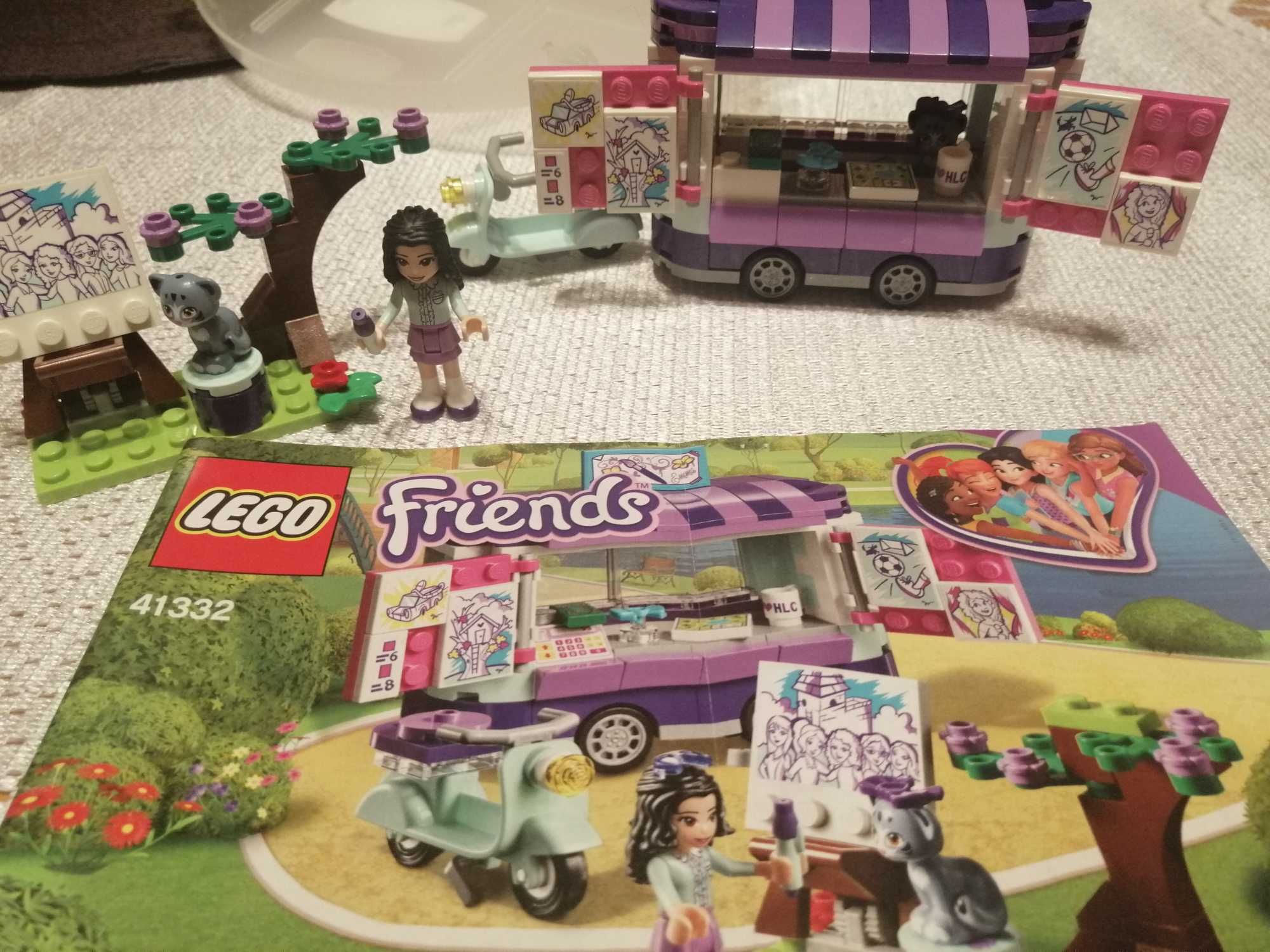 Lego Friends 41332 Stoisko z rysunkami Emmy