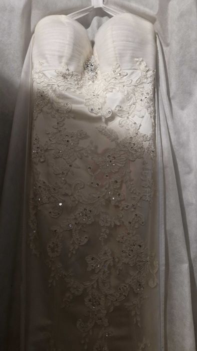 suknia ślubna z trenem syrenka 36