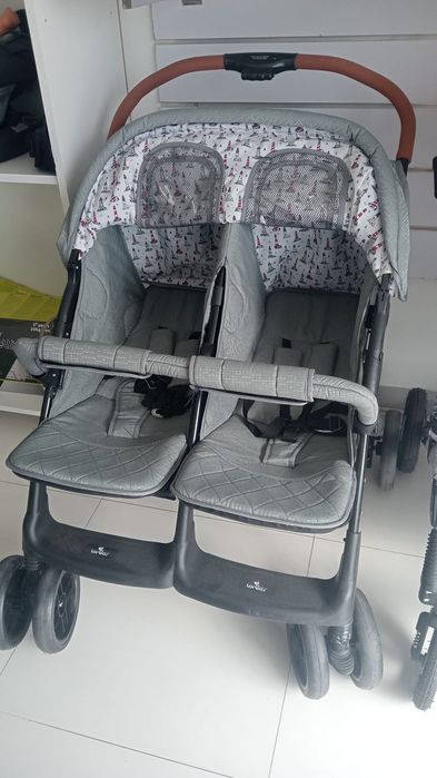 Carrinho de gemeos