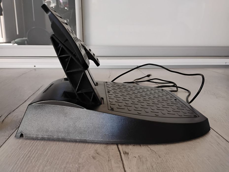 Sprzedam kierownicę Thrustmaster T150 kompatybilną z PlayStation 4.