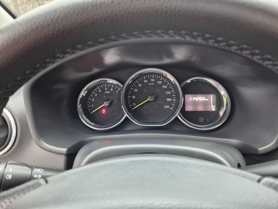 Renault Logan 2016г 1.2двигатель 114тыс км пробег