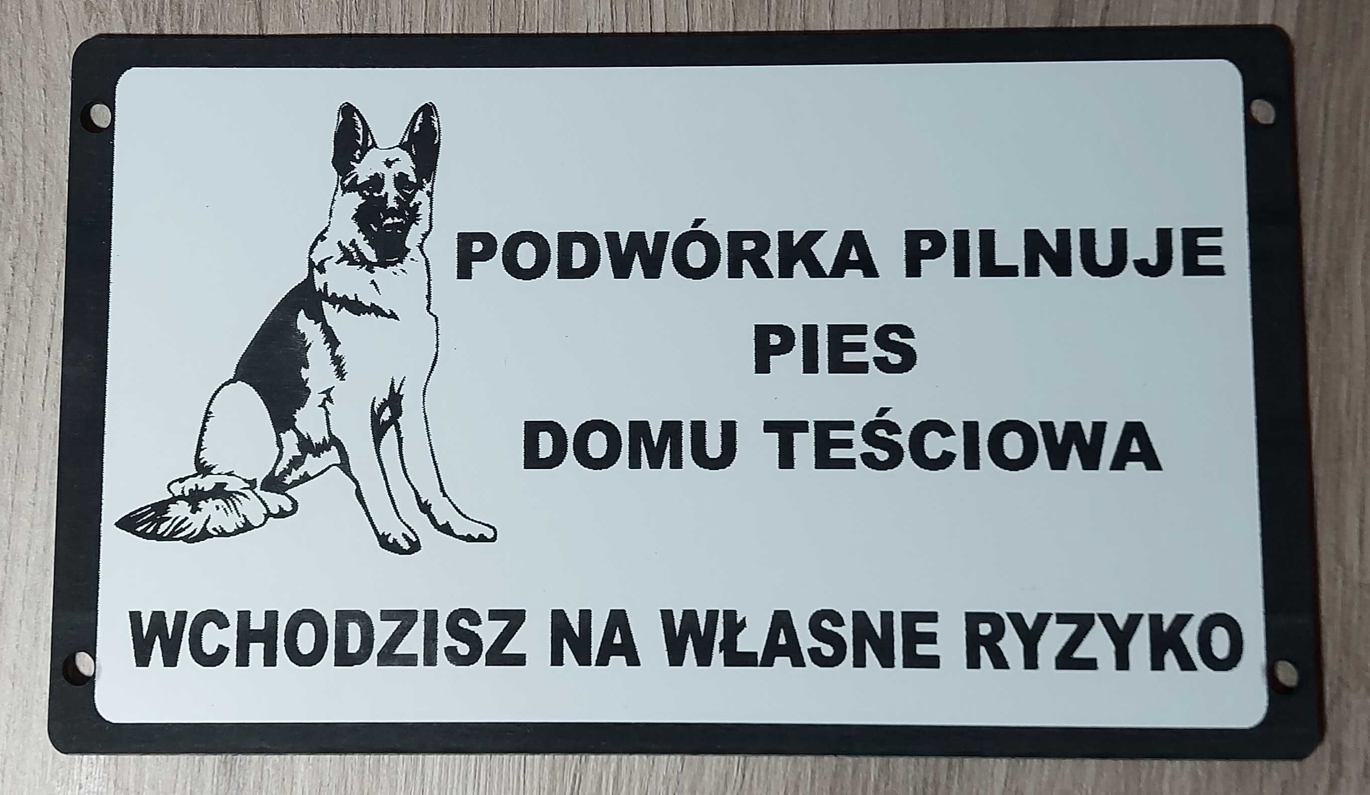 Tabliczki uwaga pies lub inny twój tekst na tabliczce