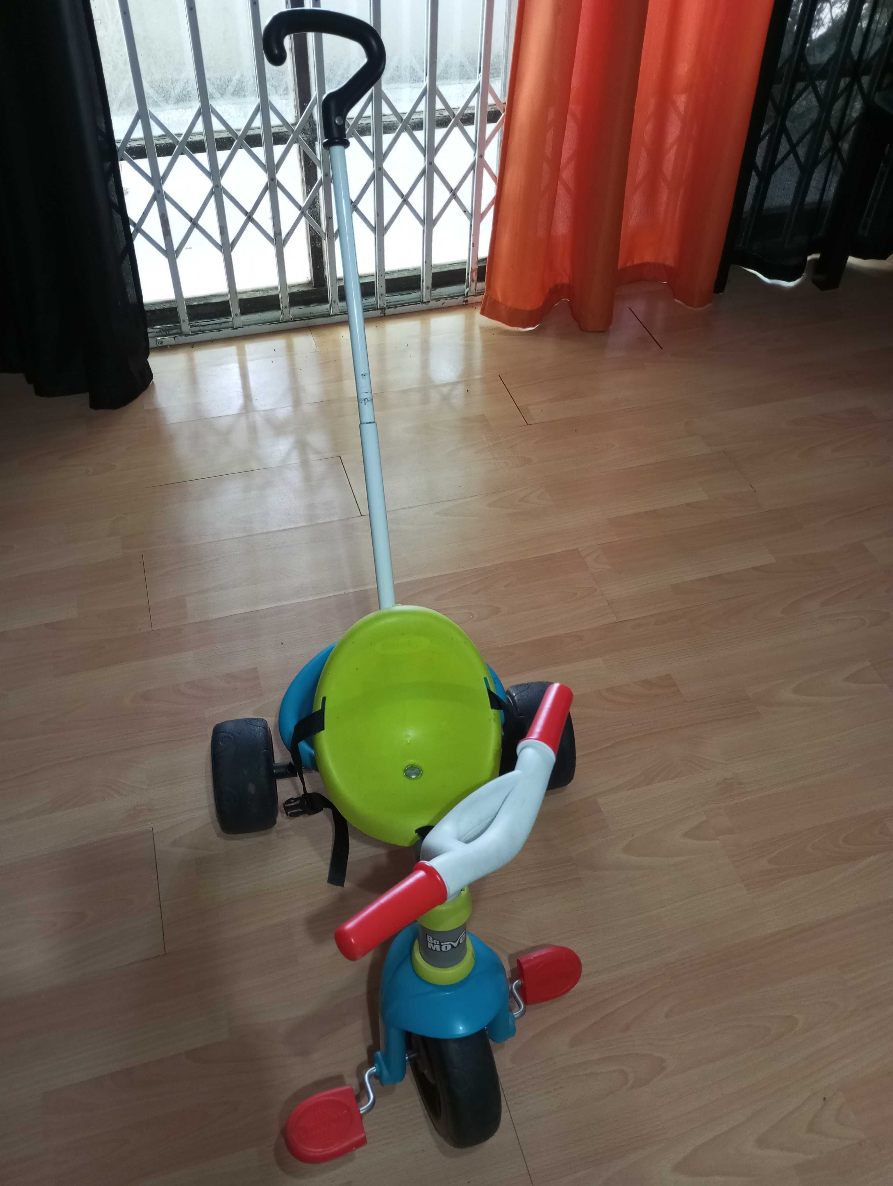 Triciclo de criança