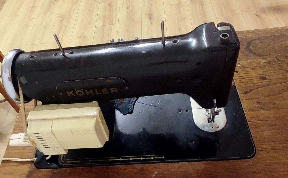 Maszyna do szycia kohler stół