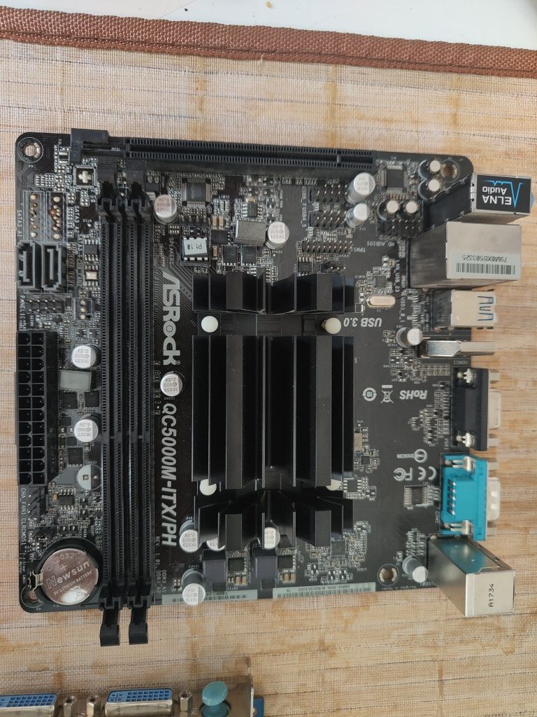 Płyta Główna Asrock QC5000M-ITX/PH plus karta i pamięć