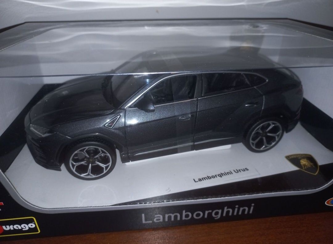 Bburago Lamborghini Urus, skala 1:18