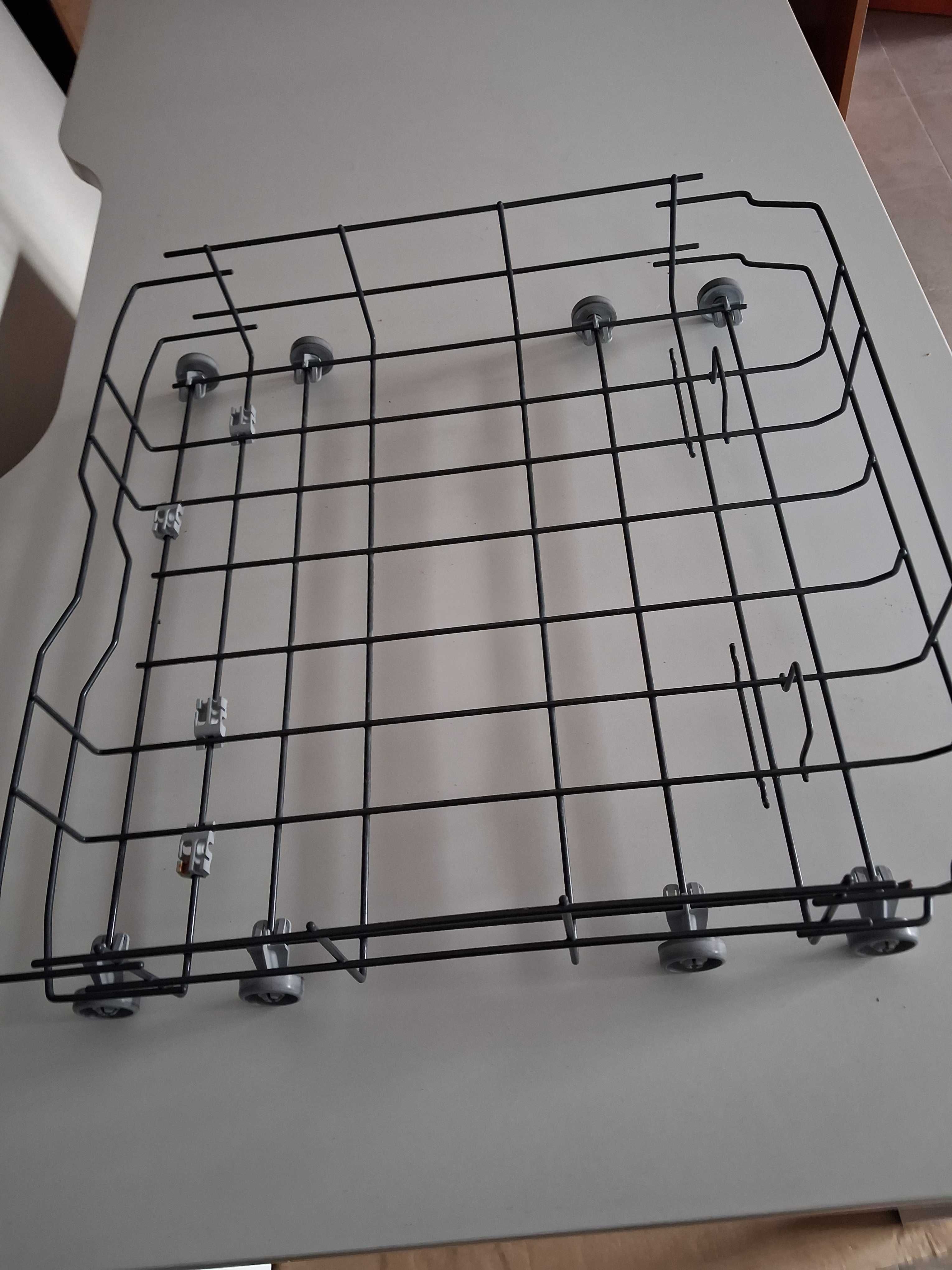 kosz dolny do zmywarki Whirpool 60 cm model ADG 6240 FD