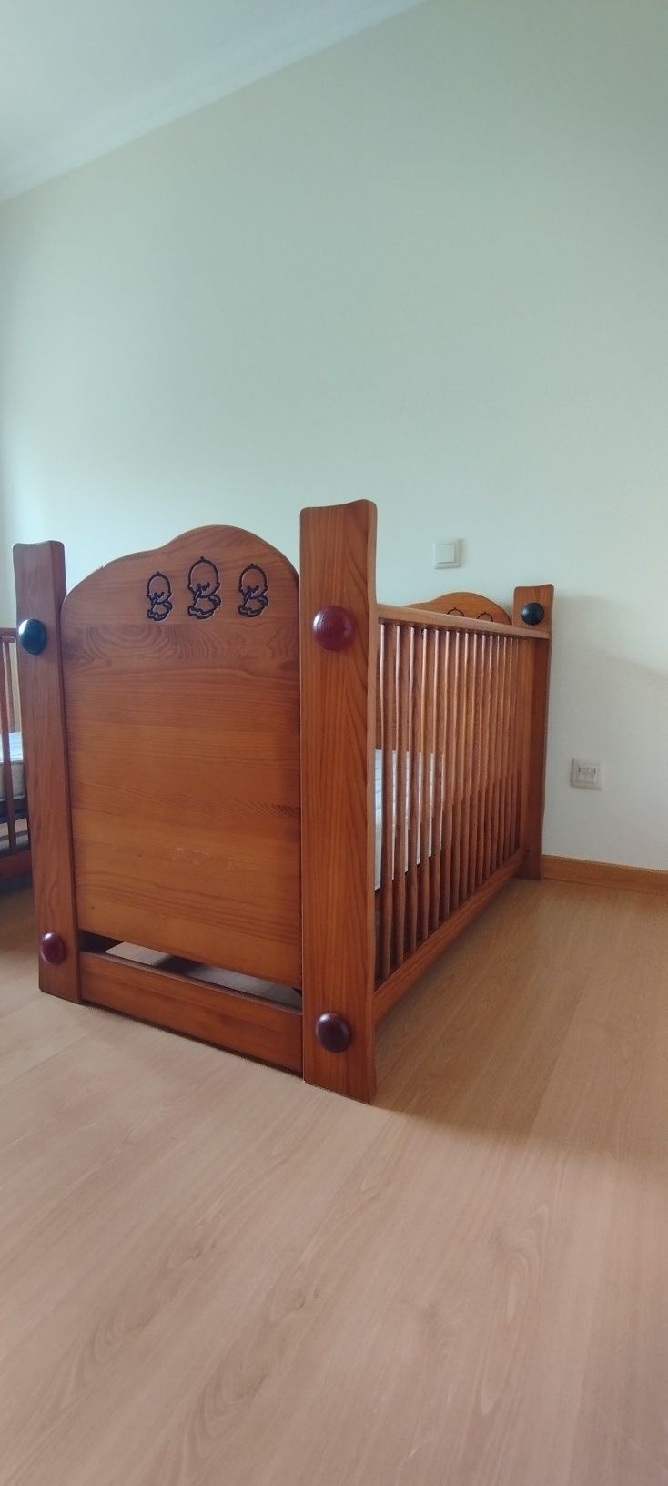 Berço madeira com colchão para gêmeos