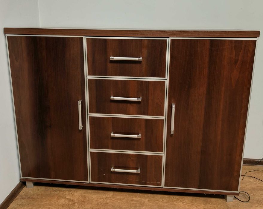 Sprzedam komplet mebli biurowych