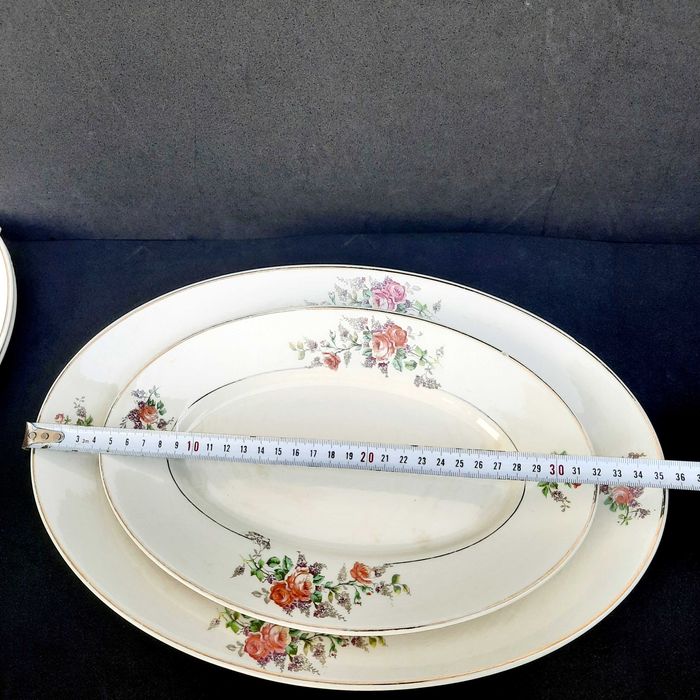 Louça de porcelana da Lusitânia Lufaro