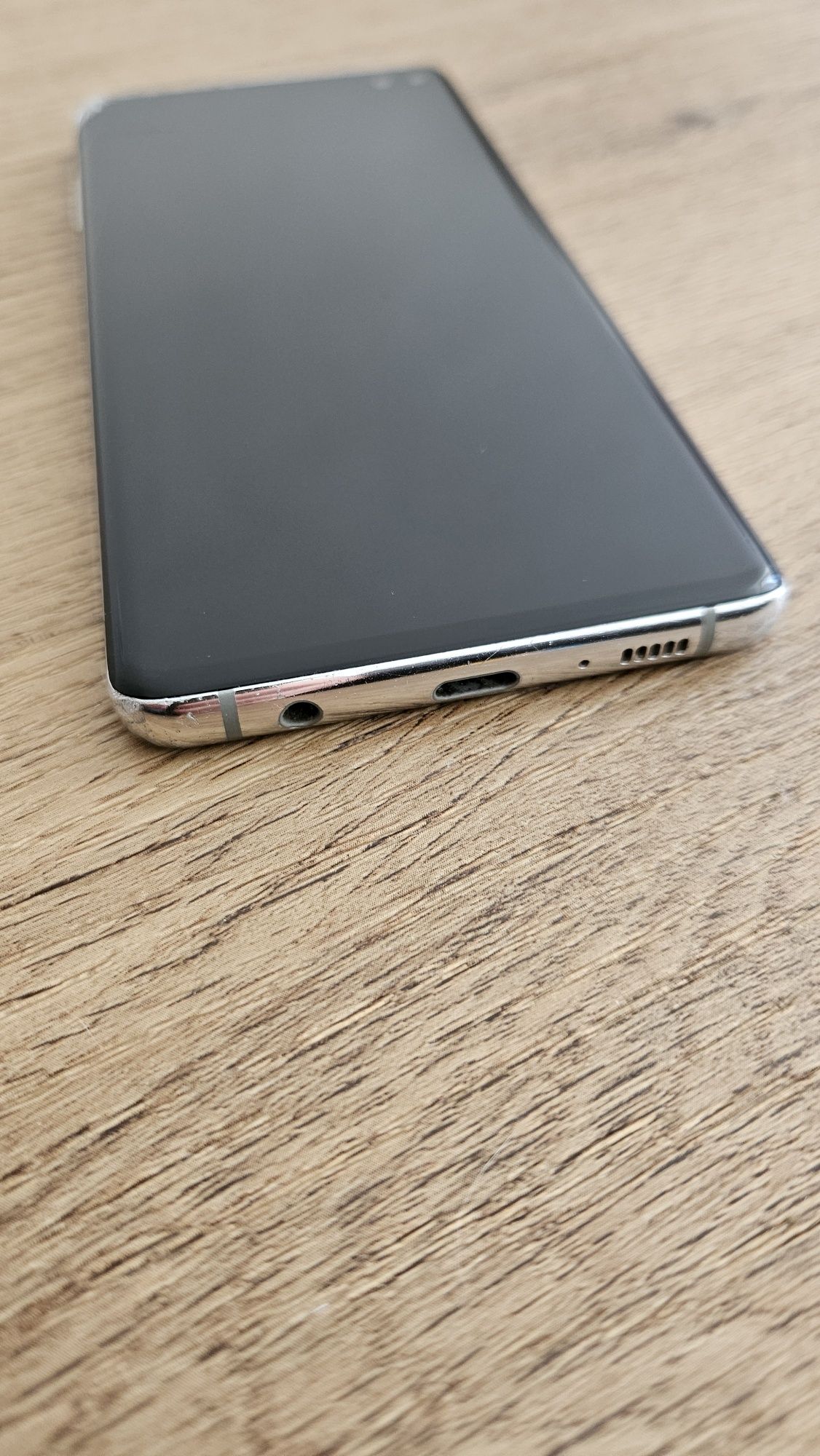 Робочий смартфон Samsung S10+