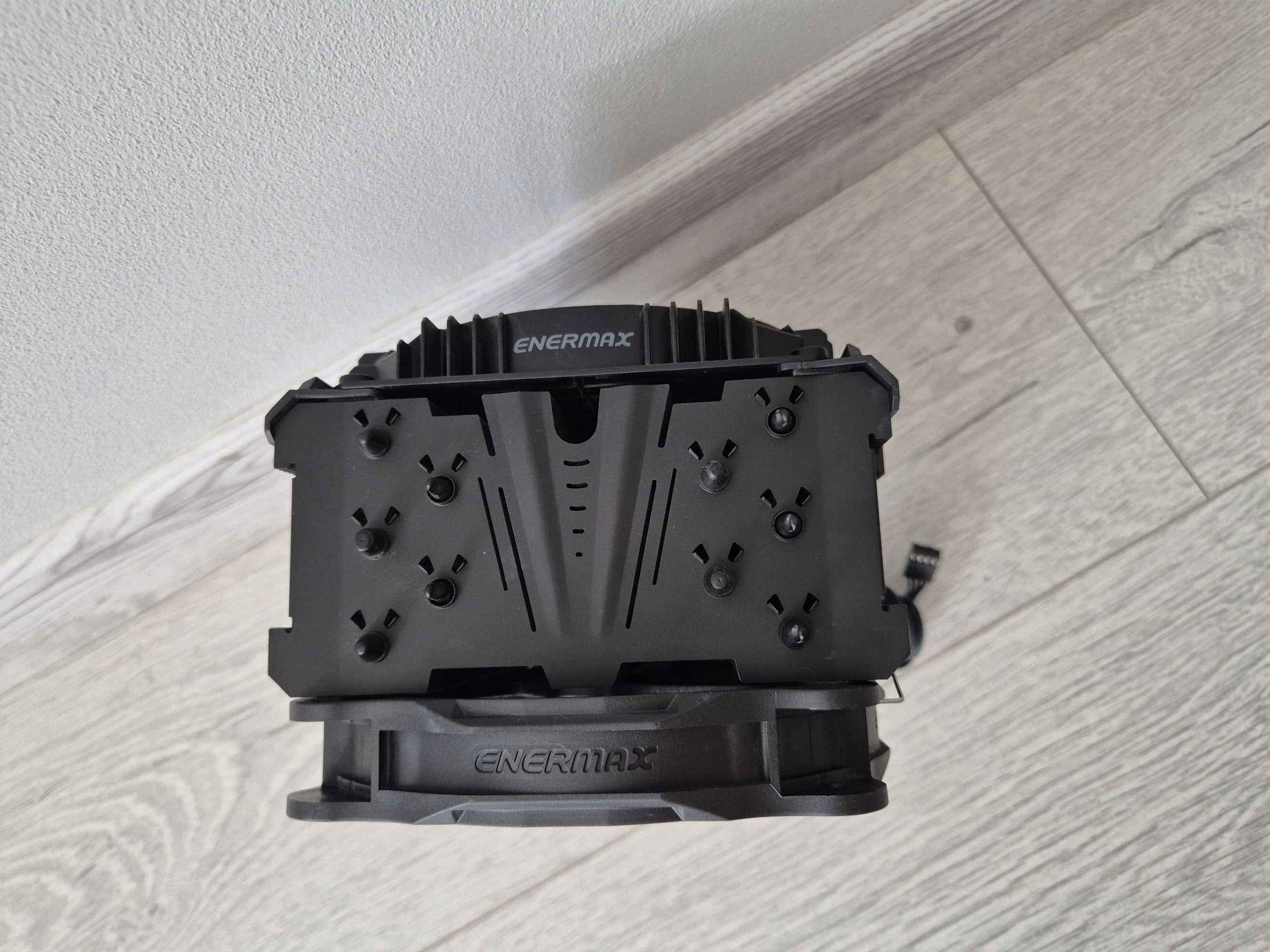 якісна башта кулер ENERMAX ETS-T50 Axe (тихі 230W TDP під Intel)