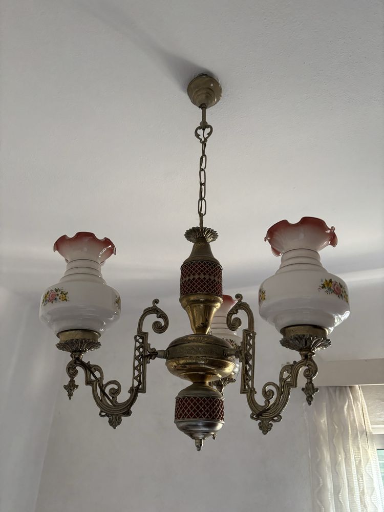 3 Candeeiros Antigos com 3/5 Abajur