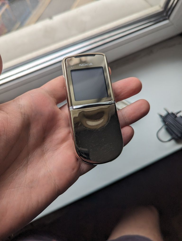 Nokia 8800 sirocco gold