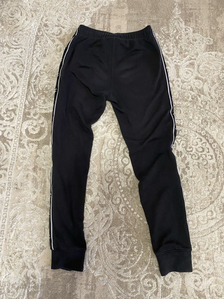 Продам штани Champion на лампасах