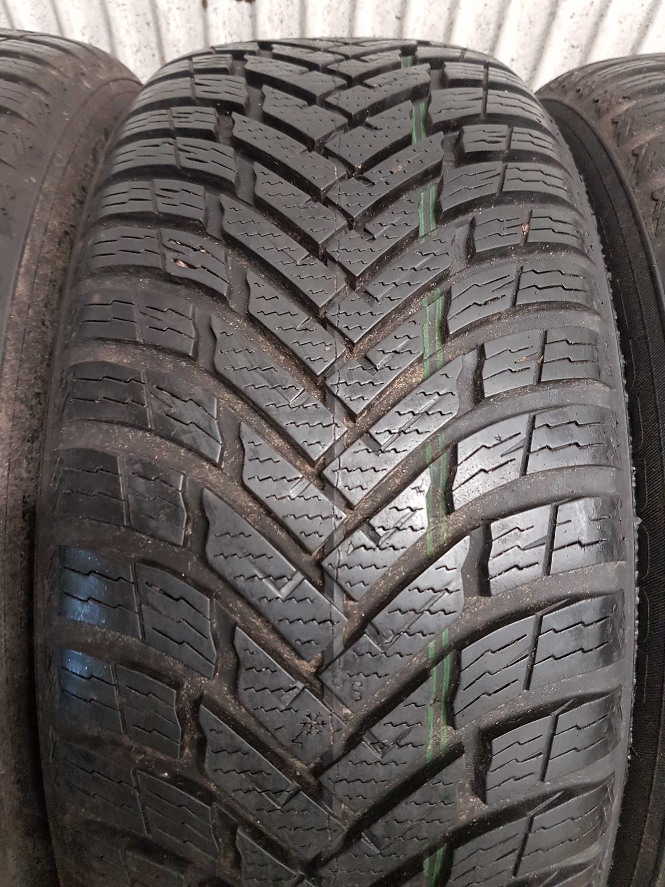 195/50 R15 Nokian Wielosezon
