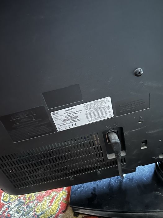 Продам телевизор 42 диогональ