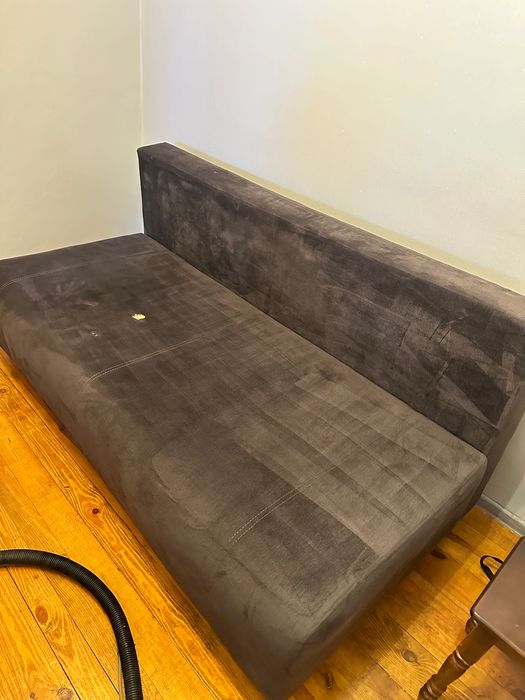 Диван в гарному стані євро книжка