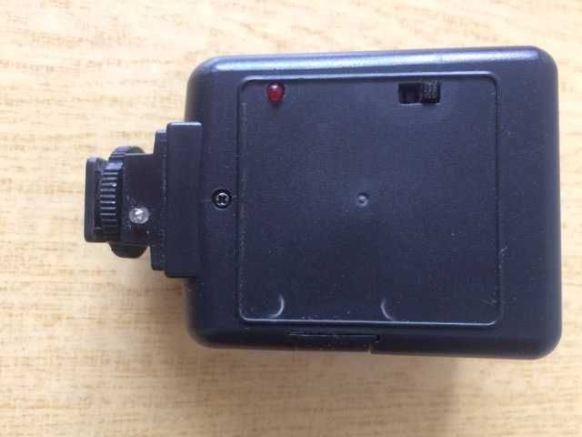 Вспышки Mecablitz 36 AF-3,  Saulute 220в и простая 3 вольта !