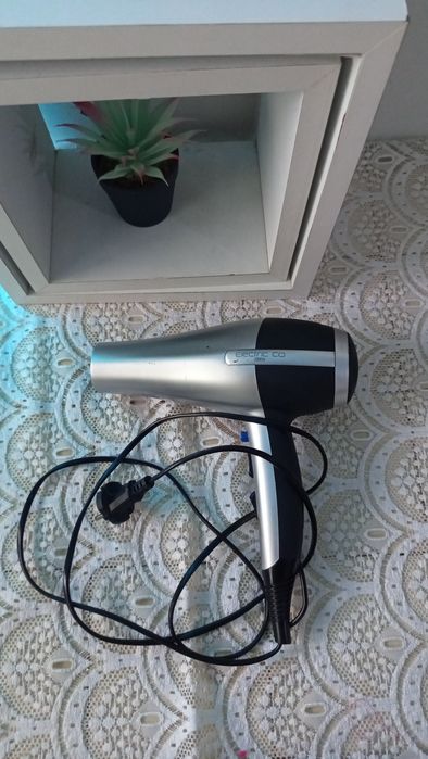 Secador de cabelo usado