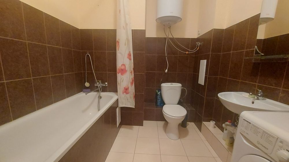 Простора 2-кімнатна квартира 73 м² вул. Миколи Закревського 93-А