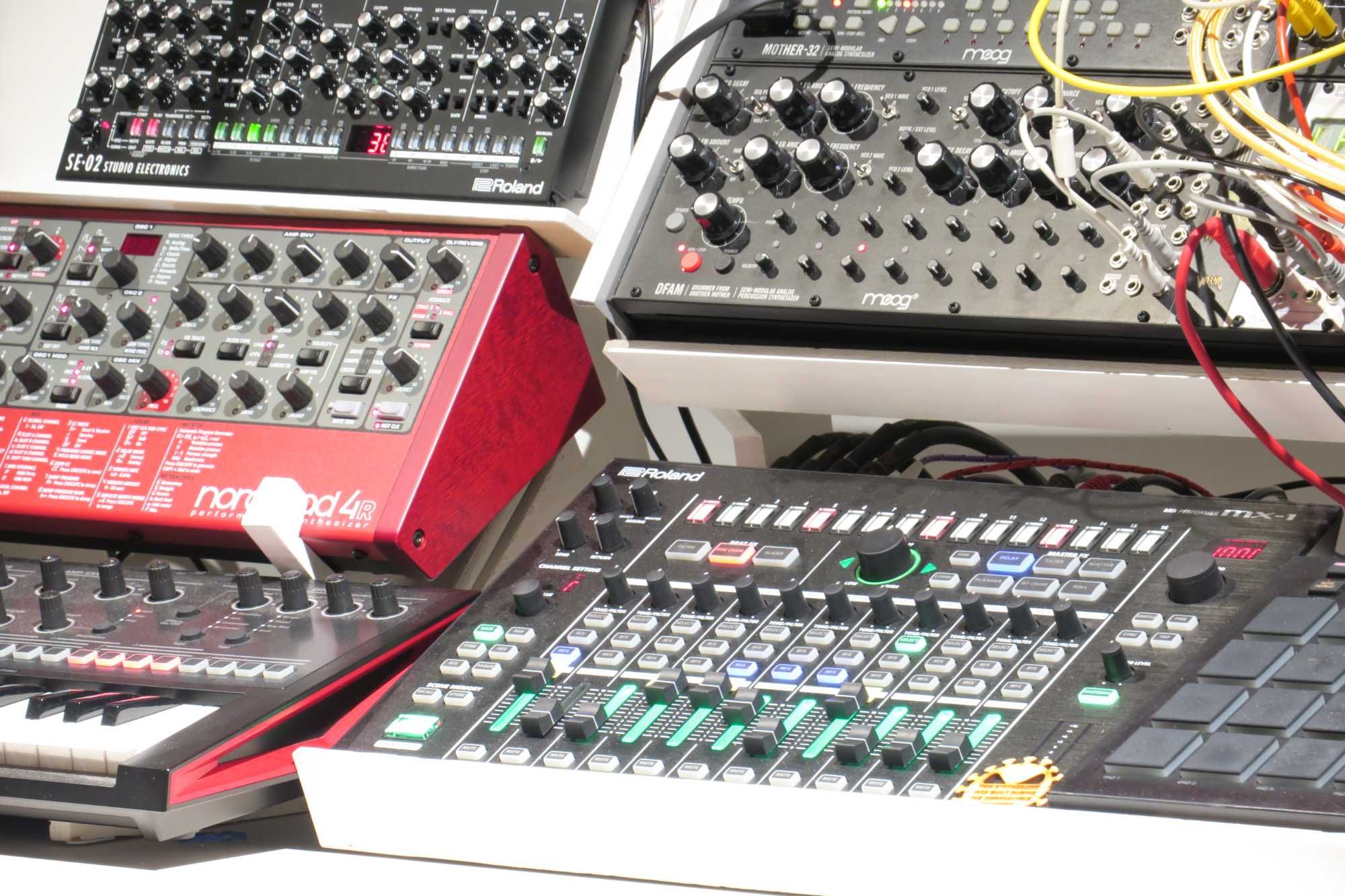 Roland JUPITER-Xm syntezator polifoniczny 4 warstwy + 1 perkusyjna