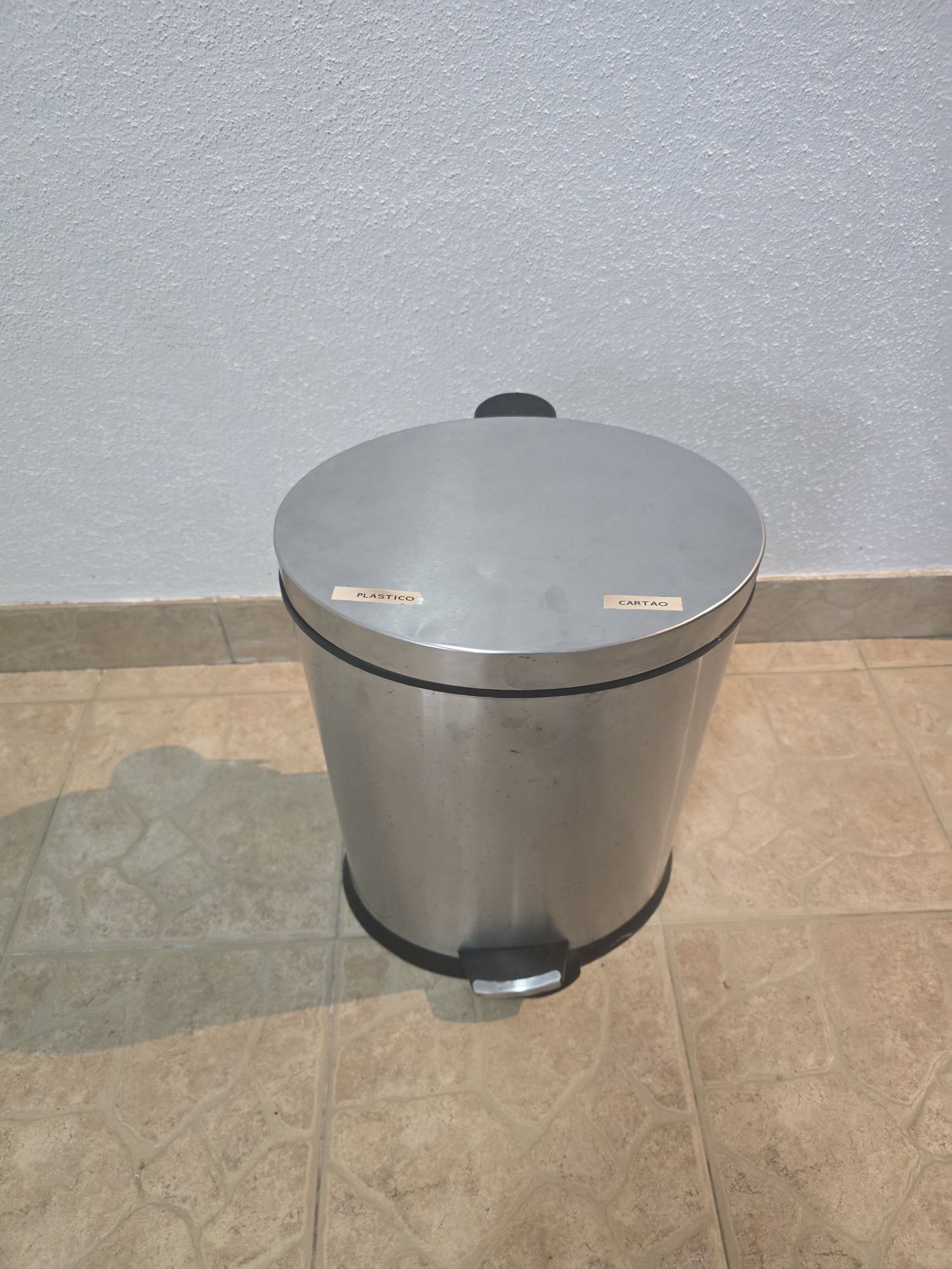 Caixote de lixo inox