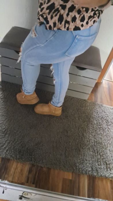 Spodnie z dziurami 48/52