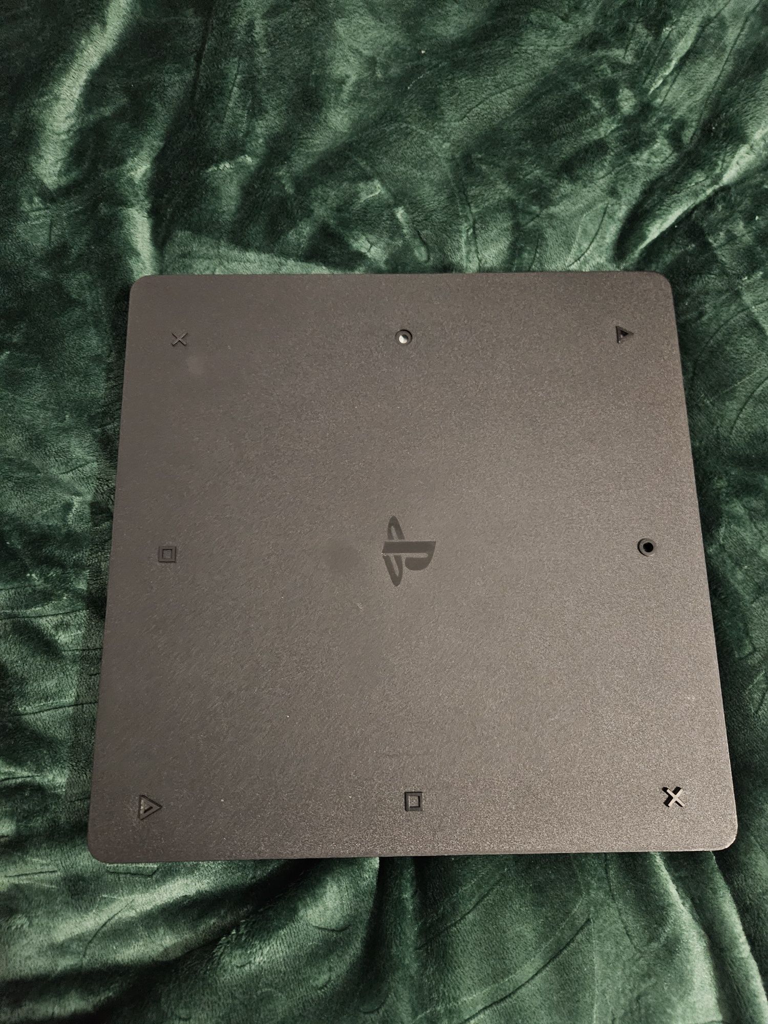 PlayStation 4 Slim 500 GB + Pad + 4 Gotowe do grania!