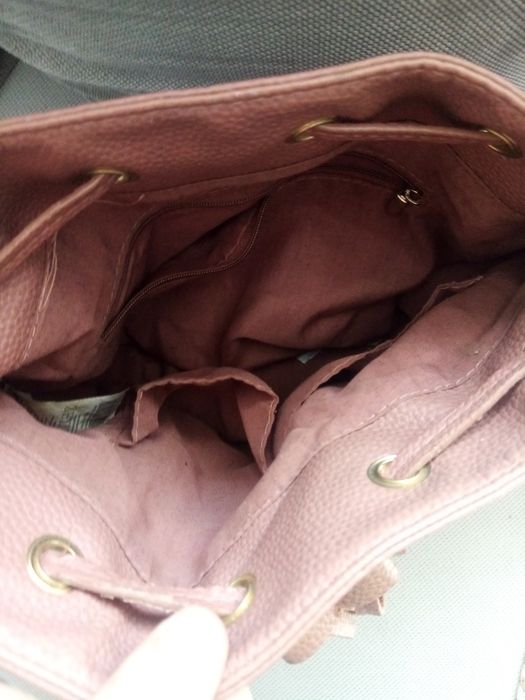 Sprzedam Torebke w bardzo dobrym Stanie