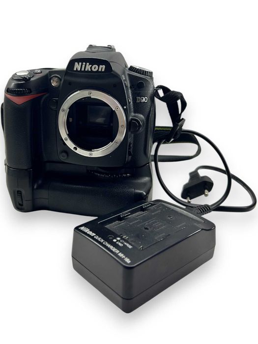 aparat Lustrzanka NIKON D90 body