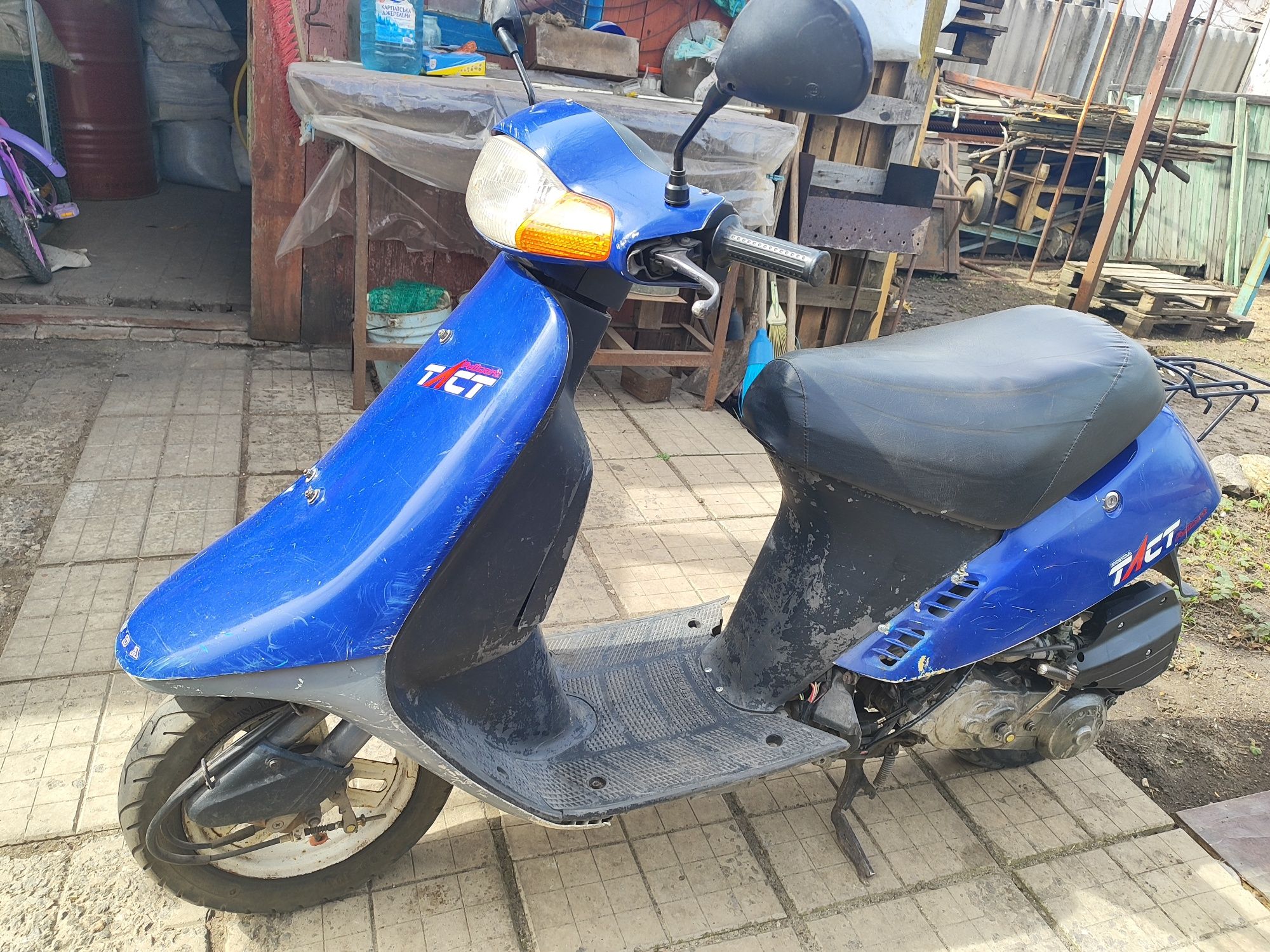Продам скутер Honda Tact 16