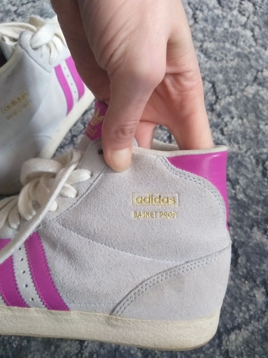 Крассовки Adidas 39р