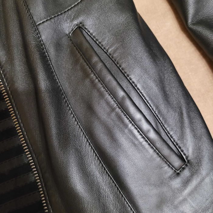 Куртка шкіряна жіноча