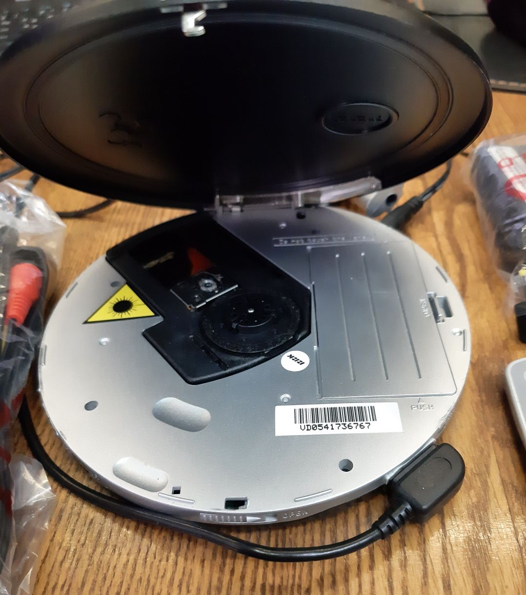 Портативный аудио/видеоплеер BBK PB300S