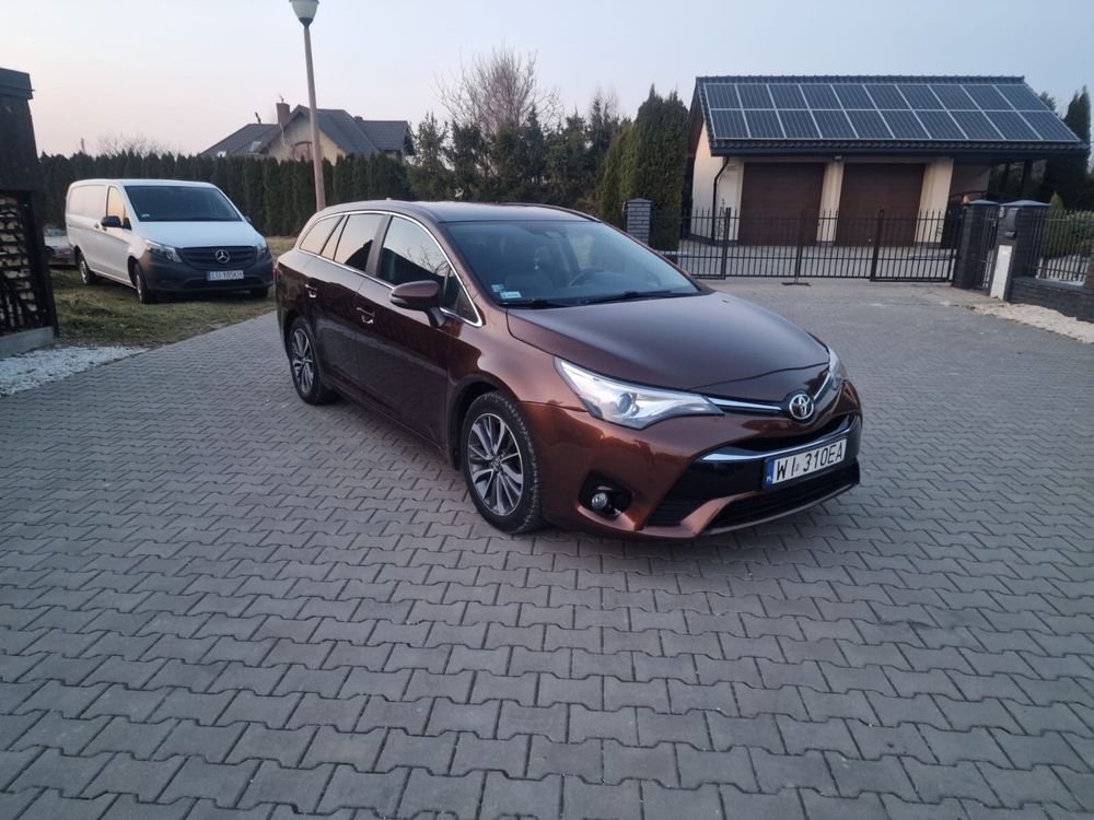 TOYOTA Avensis 2.0 vvti Automat