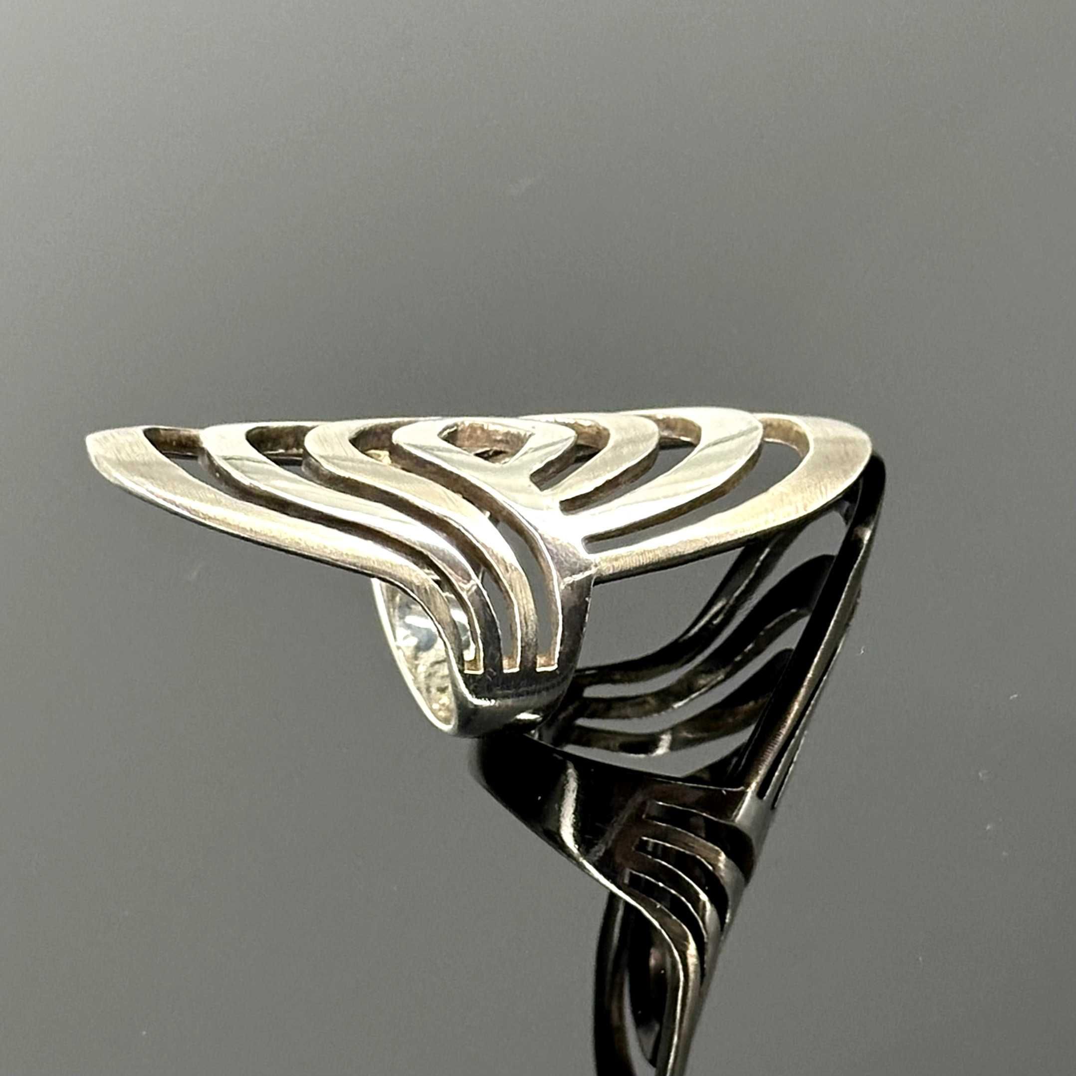 Srebro - Srebrny pierścionek artystyczny - próba srebra 925