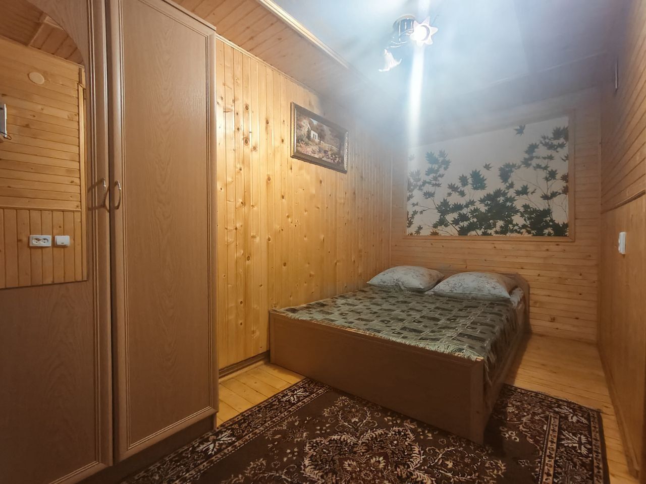Котедж під лісом