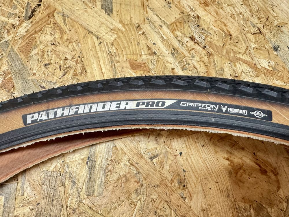 Specialized Pathfinder 700x42c - 2 sztuki