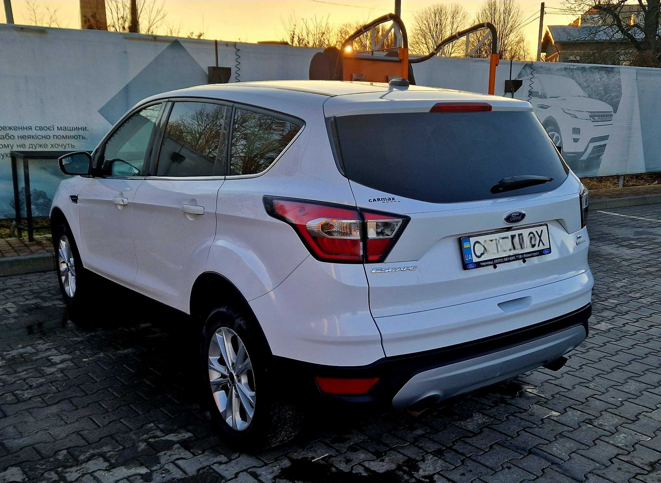 Продам Ford Escape