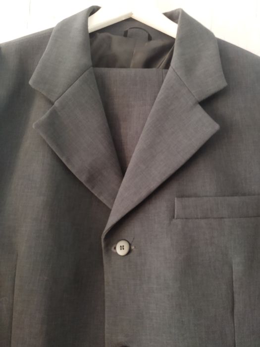 Klasyczny męski garnitur