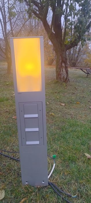 Słupek oświetleniowy GIRA