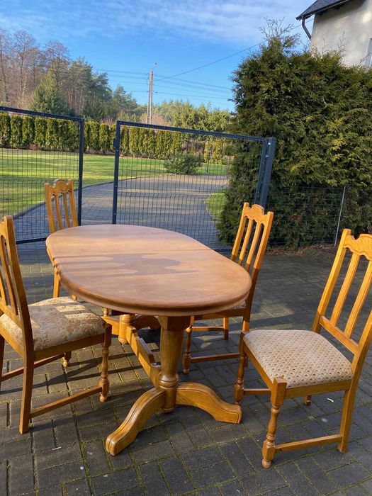 Stół dębowy typu Swarzędz + 4 krzesła