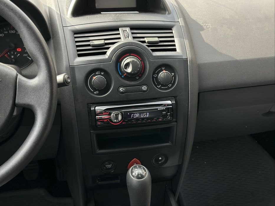 RENAULT MEGANE 2009 року, 1.4 газ/бензин, механіка, передній привід.