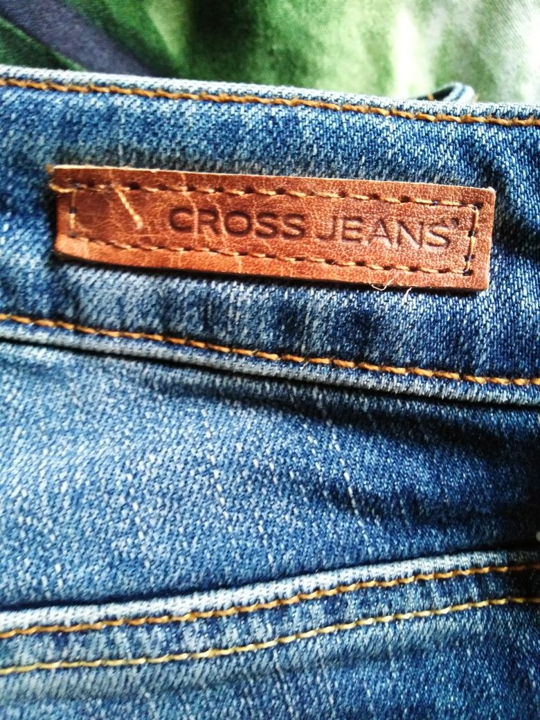 Spodnie damskie Cross jeans. Rozm. S.