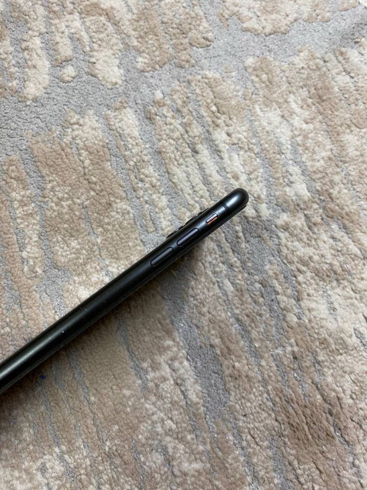 Продам , Iphone 11 /256 Gb / Model A2221