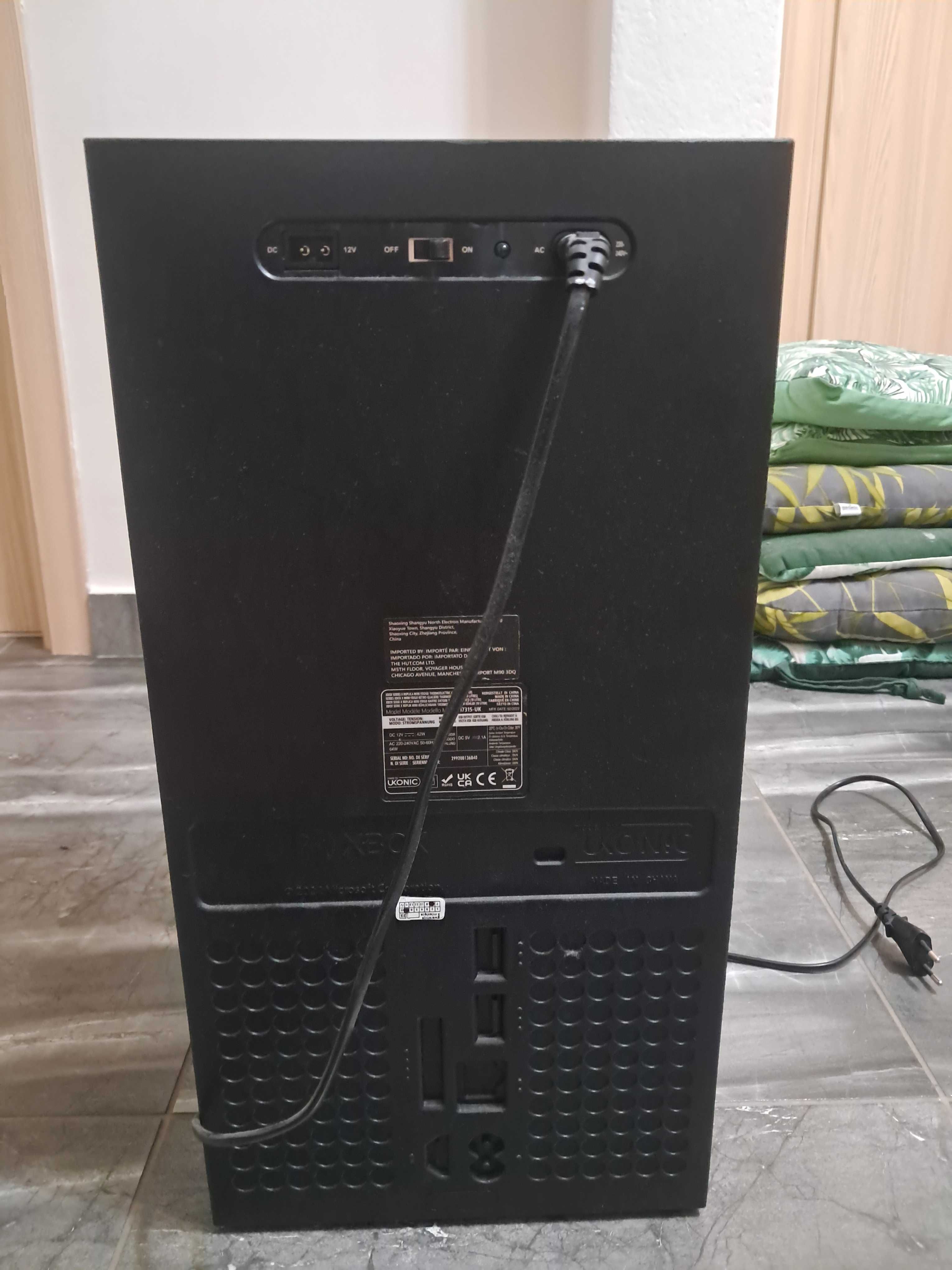 Sprzedam lodowke xbox z portem ładowania wymiary 47cm na 24cm