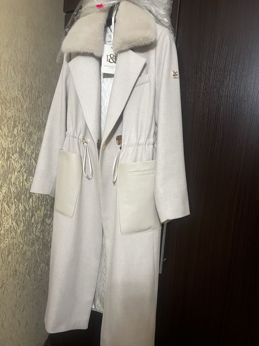 Продам пальто Італія нове