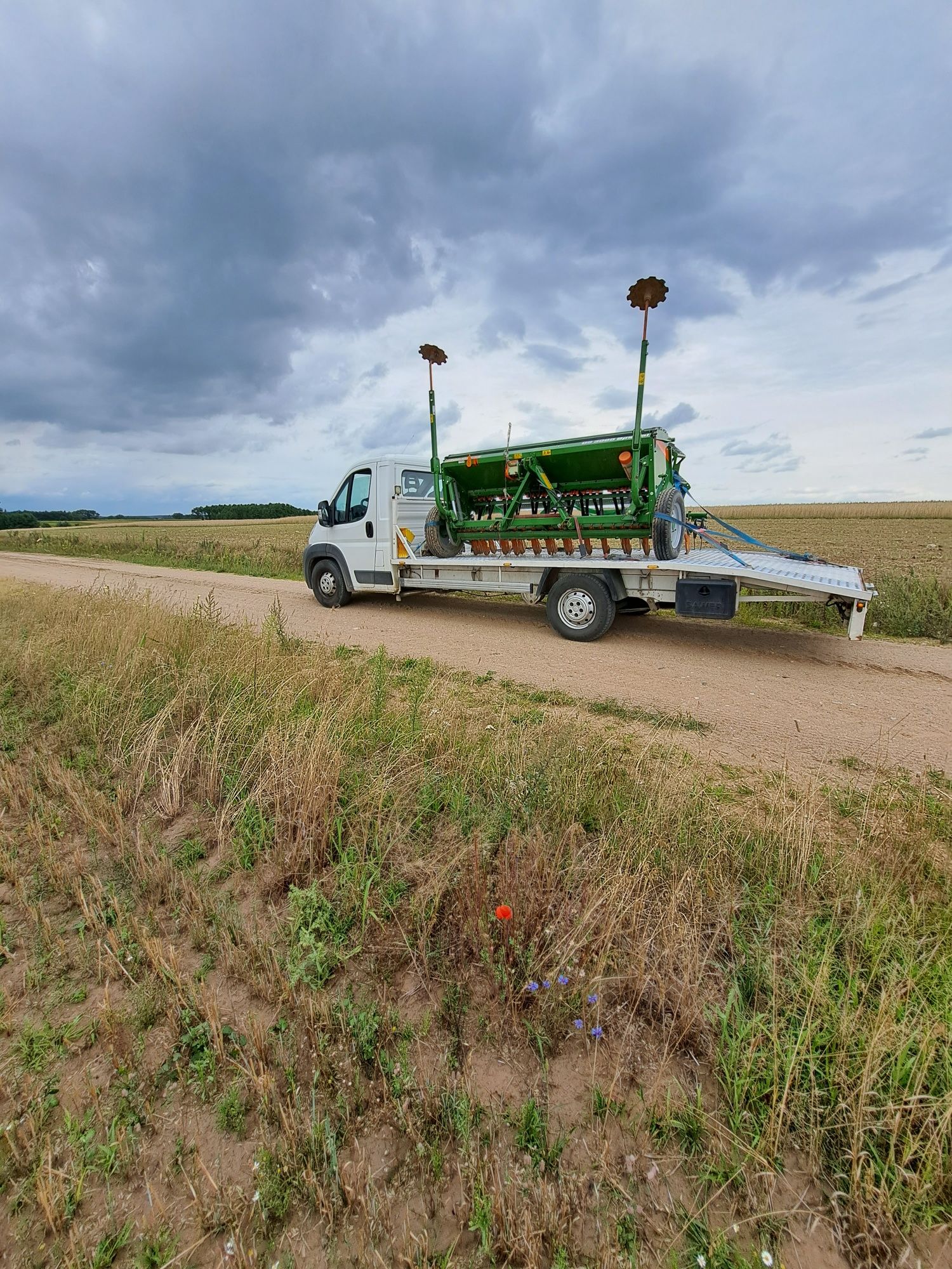 POMOC DROGOWA 24/7 Autolaweta Transport Maszyn Rolniczych FV do 2,5t