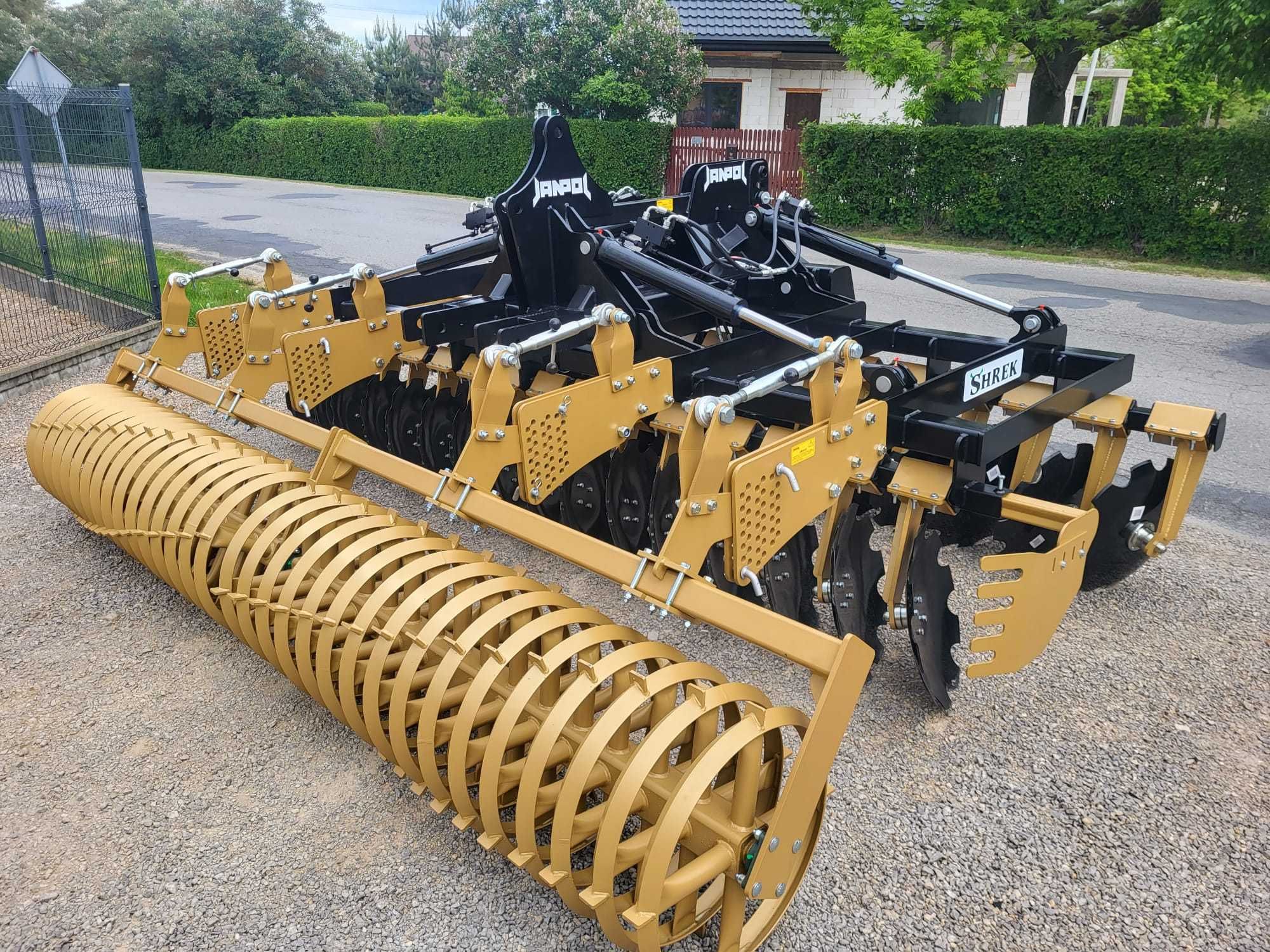 brona talerzowa hydrauliczna JANPOL SHREK 4m 560 talerz daszek 600